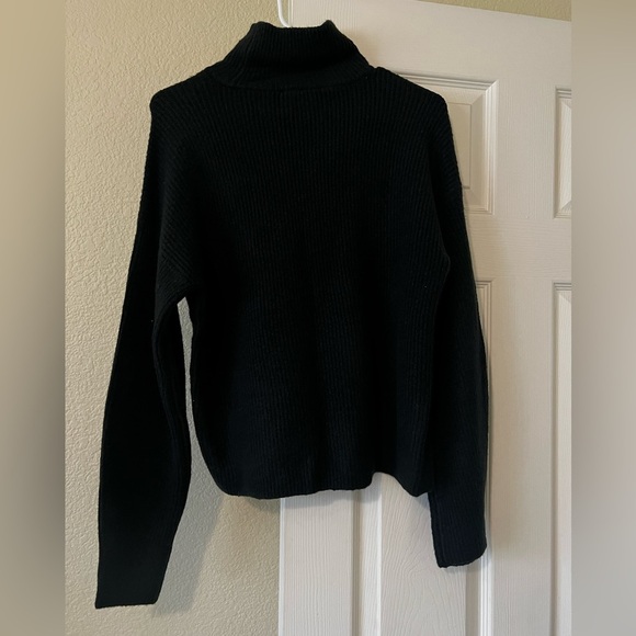 Abercrombie mock turtleneck sweater - Picture 2 of 4